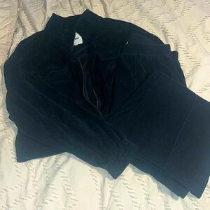 Black aerie set.  Worn a handful of times.